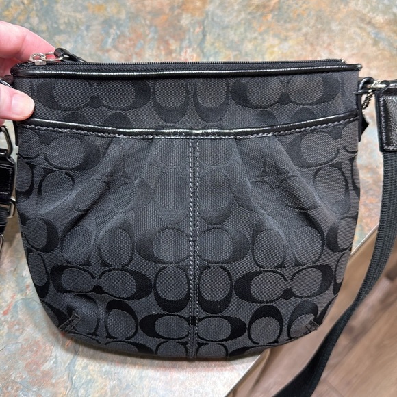 Coach Black Signature Crossbody‎ Bag new without tags - Picture 1 of 9